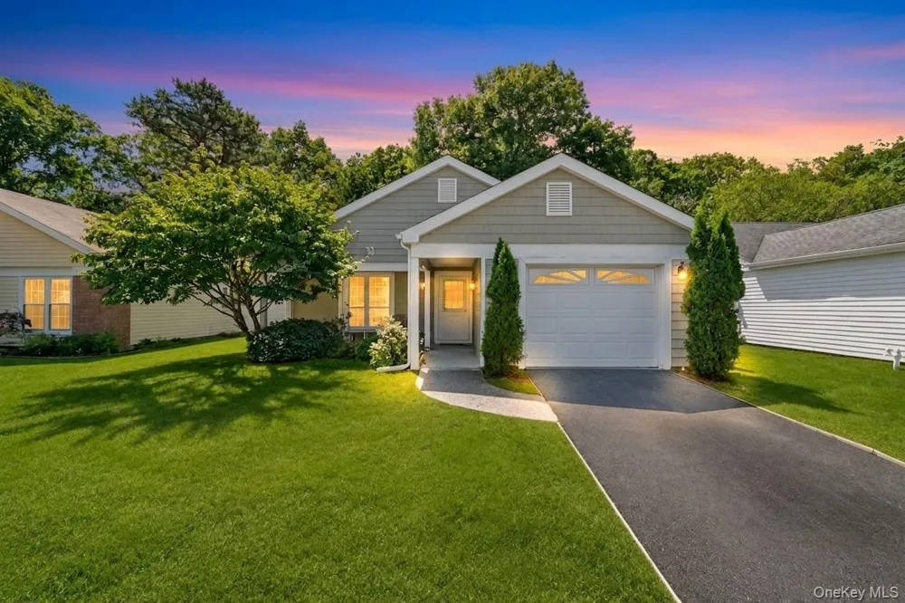 232 Belfast Lane Ridge, NY 11961