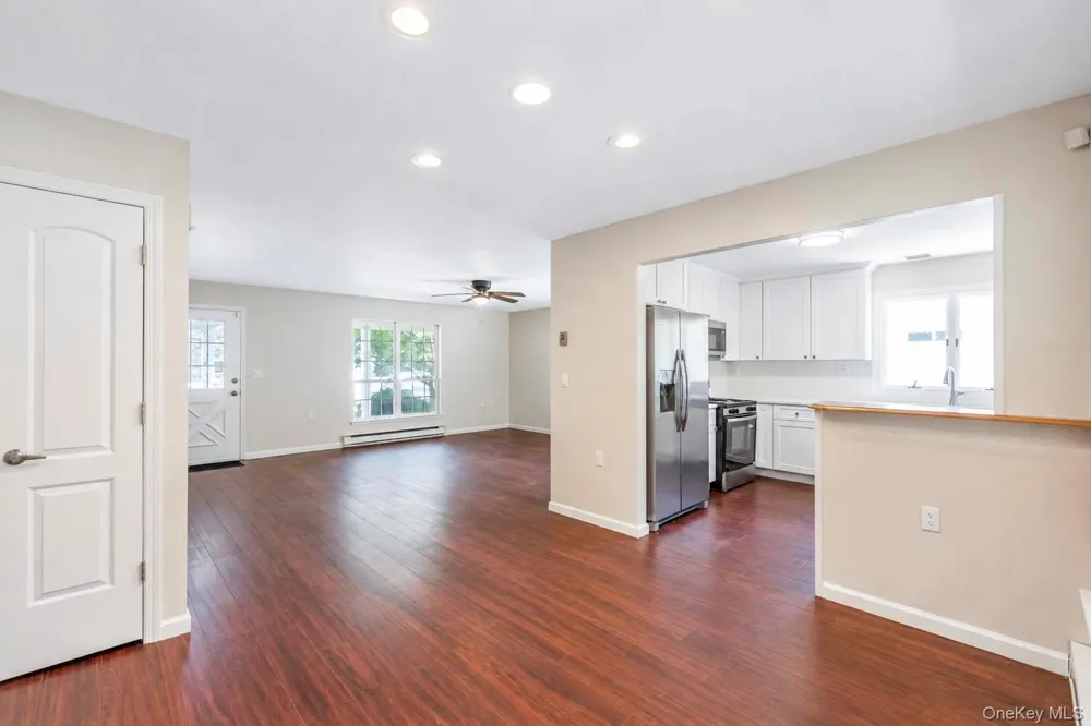 232 Belfast Lane Ridge, NY 11961