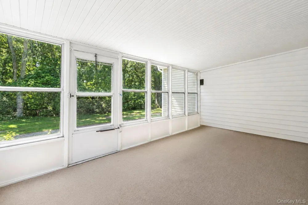 232 Belfast Lane Ridge, NY 11961