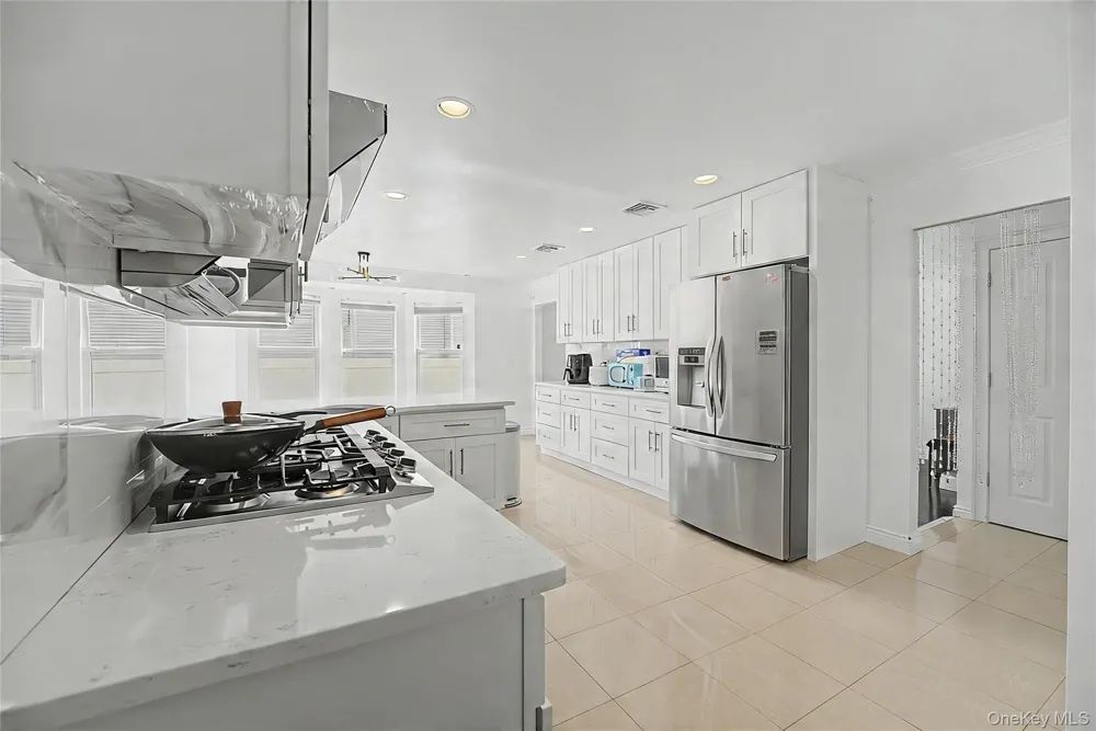 2455 7th Avenue East Meadow, NY 11554