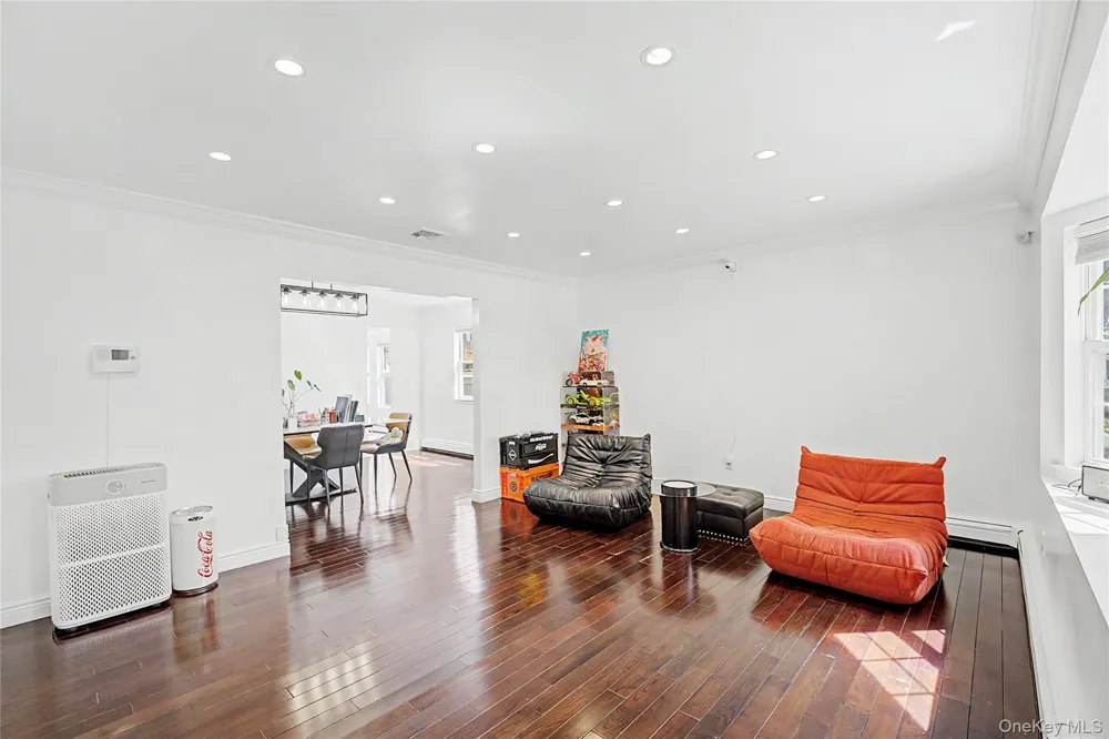 2455 7th Avenue East Meadow, NY 11554
