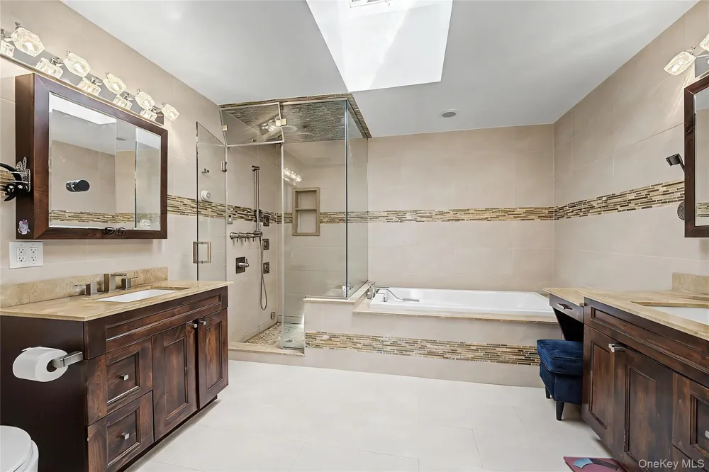 2455 7th Avenue East Meadow, NY 11554