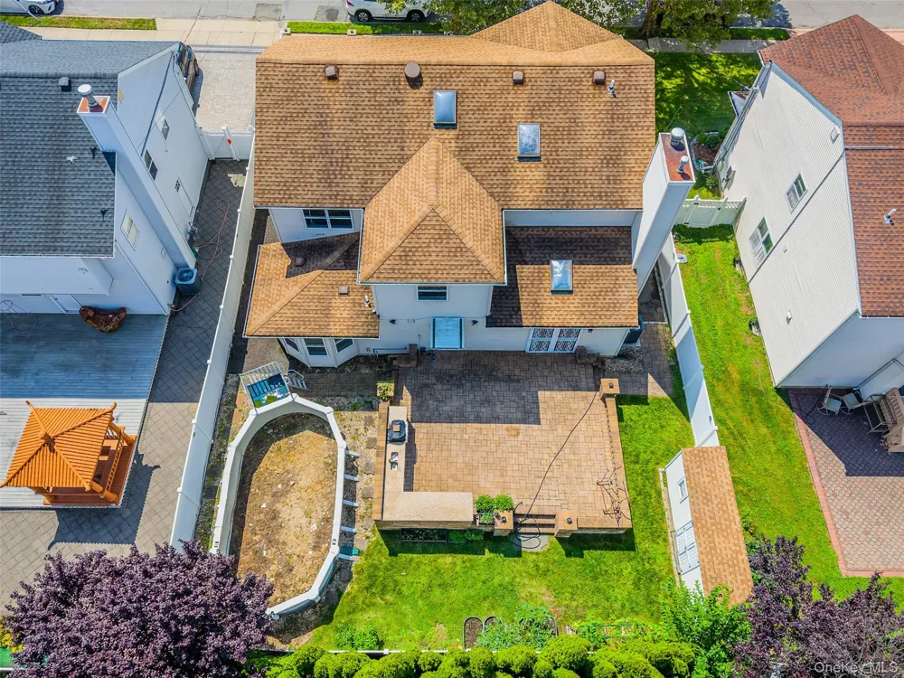 2455 7th Avenue East Meadow, NY 11554