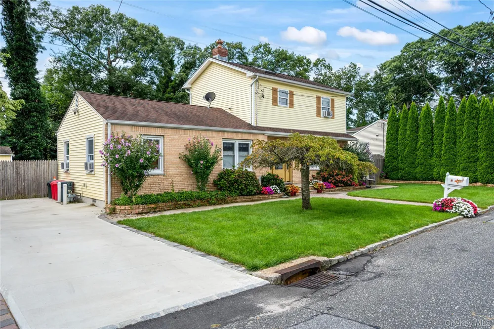 16 12th Street Ronkonkoma, NY 11779