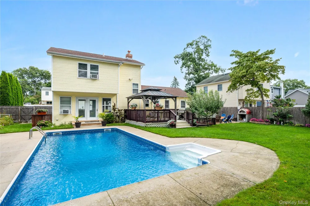 16 12th Street Ronkonkoma, NY 11779