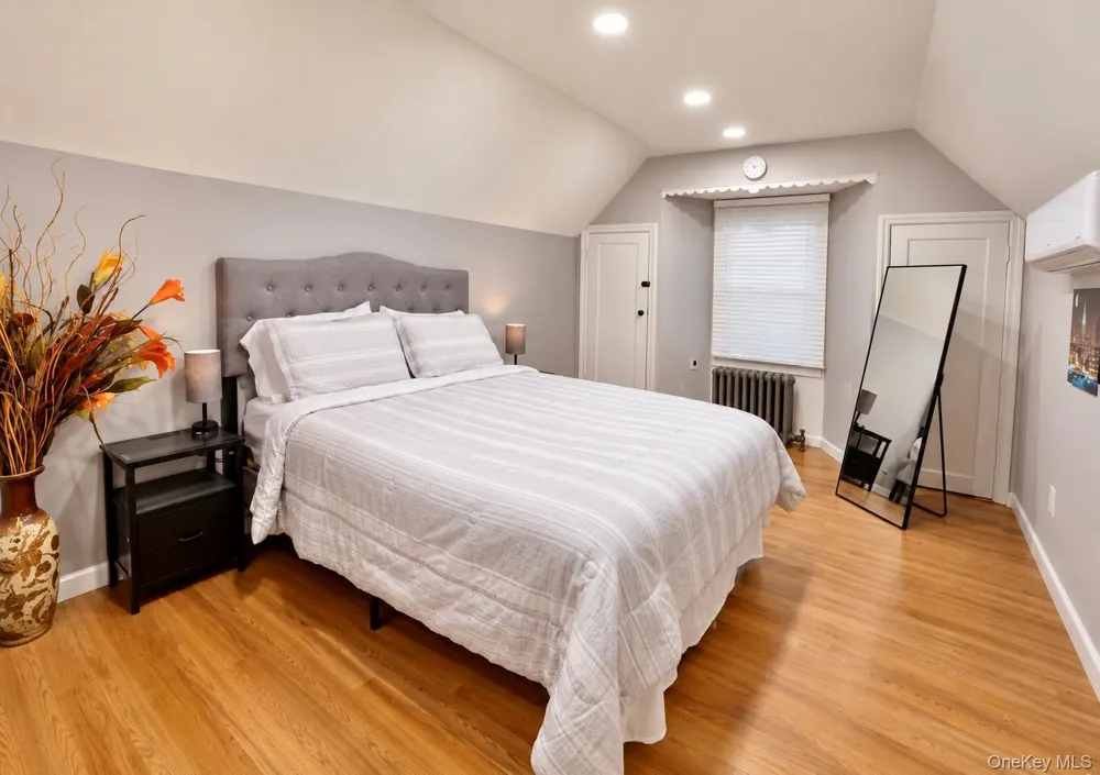 11418 238th Street Elmont, NY 11003