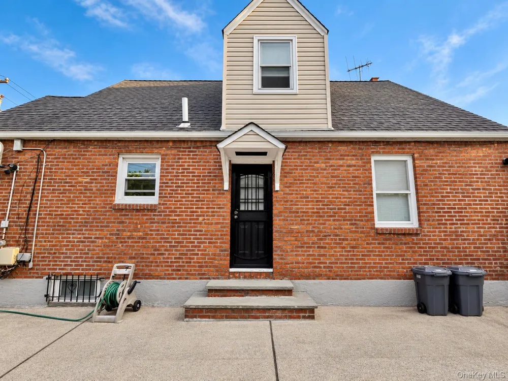11418 238th Street Elmont, NY 11003