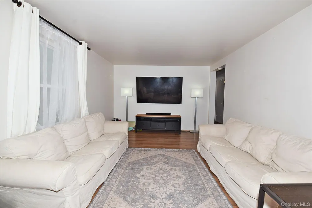 35 S 20th Street Wyandanch, NY 11798