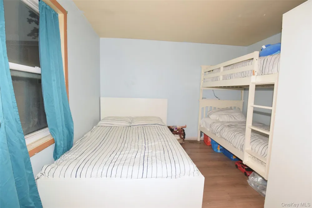 35 S 20th Street Wyandanch, NY 11798
