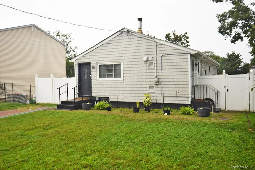 35 S 20th Street Wyandanch, NY 11798