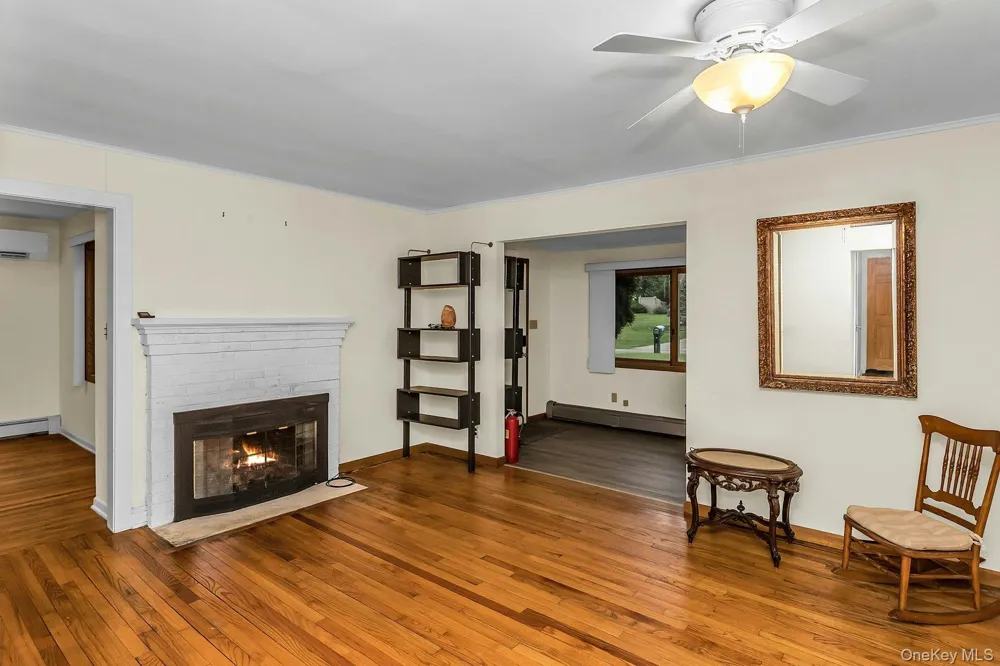 176 Side Road Wading River, NY 11792