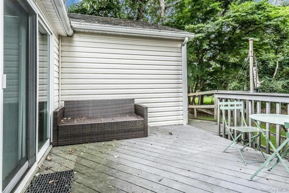 176 Side Road Wading River, NY 11792