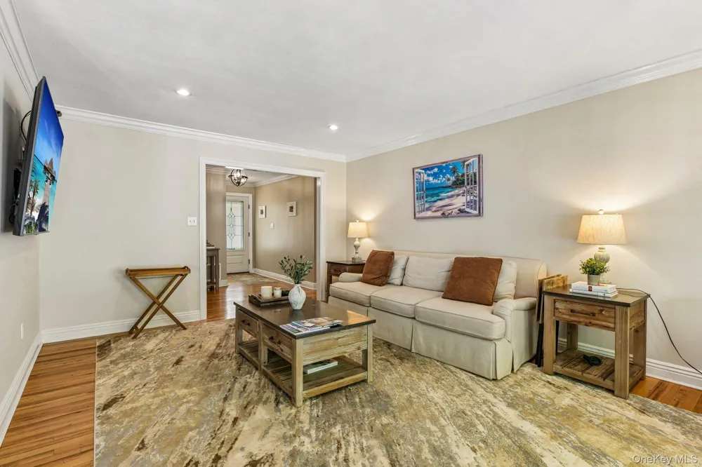 59 Derby Place Smithtown, NY 11787