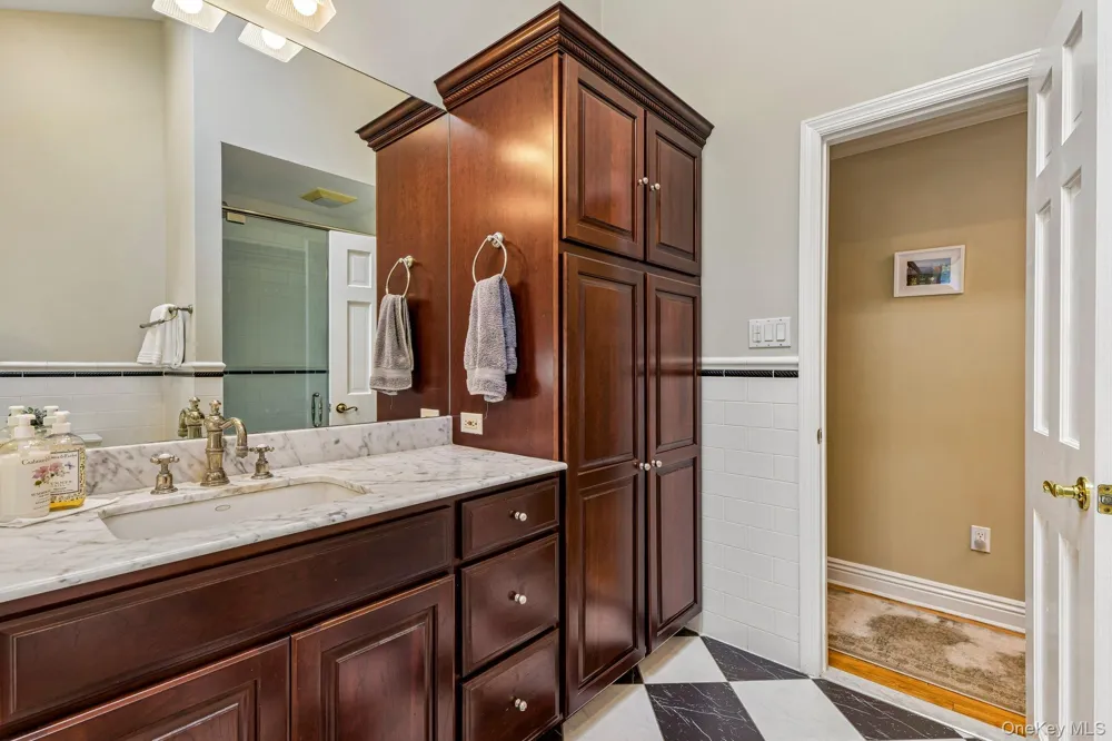 59 Derby Place Smithtown, NY 11787