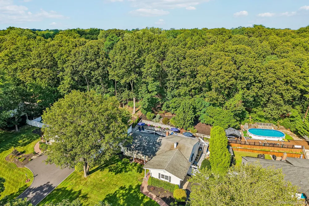 59 Derby Place Smithtown, NY 11787