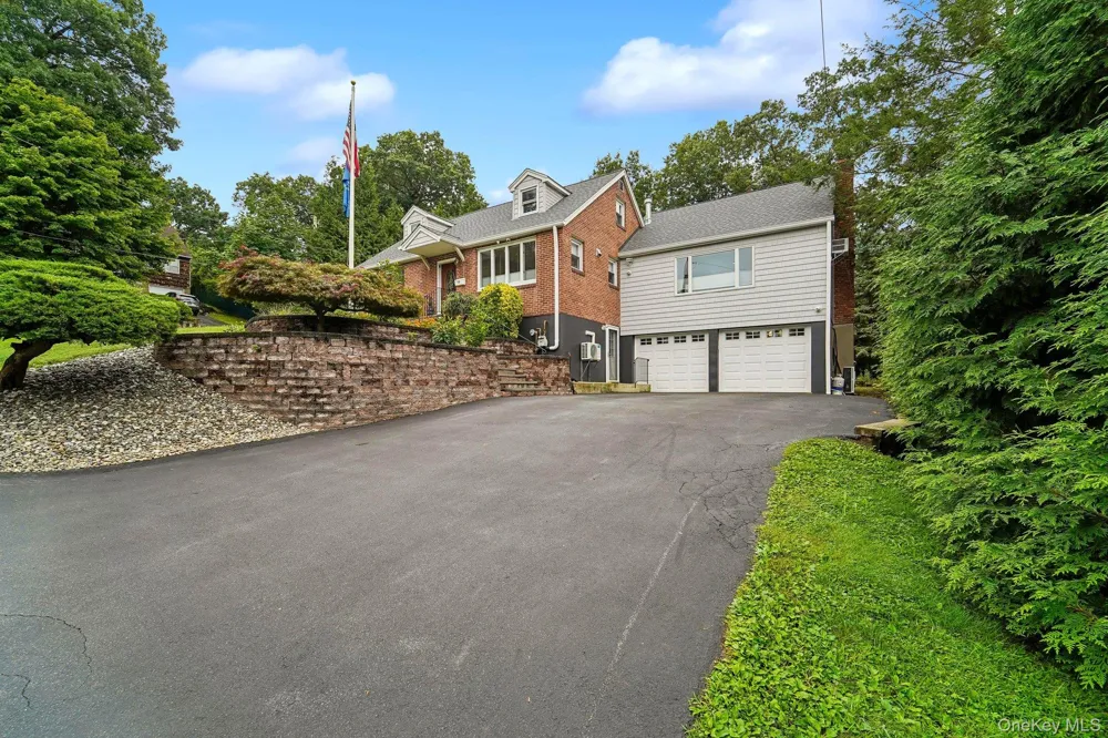 11 Fairview Place Suffern, NY 10901