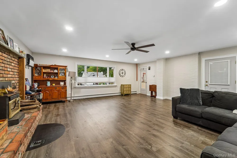 11 Fairview Place Suffern, NY 10901