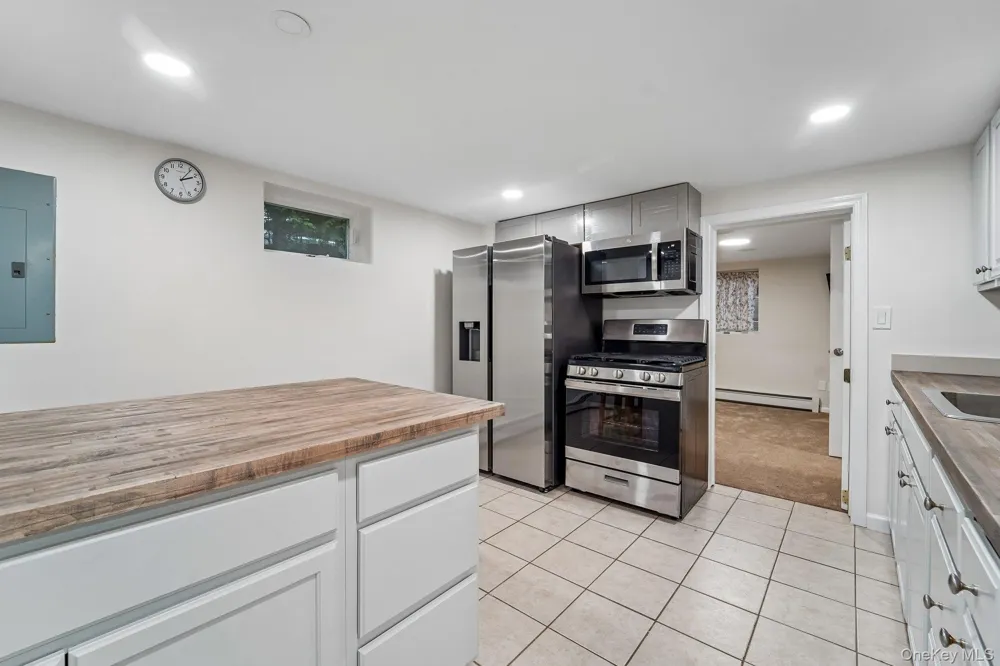 11 Fairview Place Suffern, NY 10901