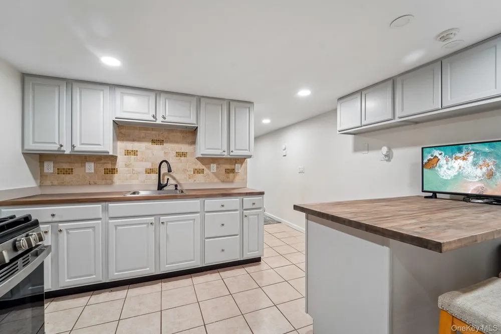 11 Fairview Place Suffern, NY 10901