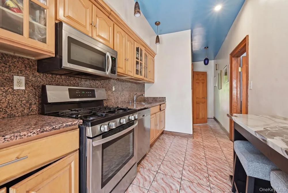 1086 Blake Avenue Brooklyn, NY 11208