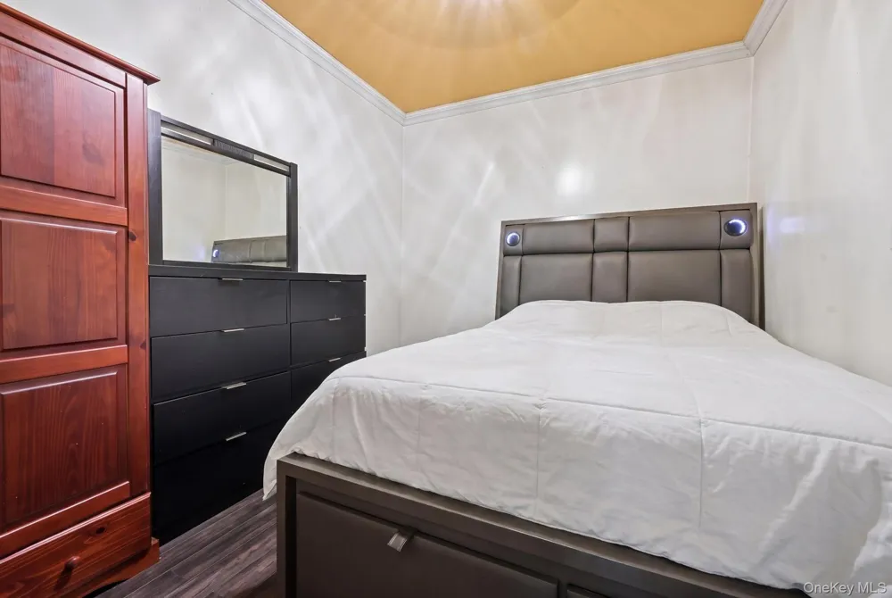 1086 Blake Avenue Brooklyn, NY 11208