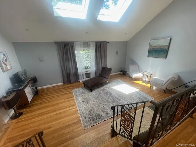 15 Captains Road North Woodmere, NY 11581