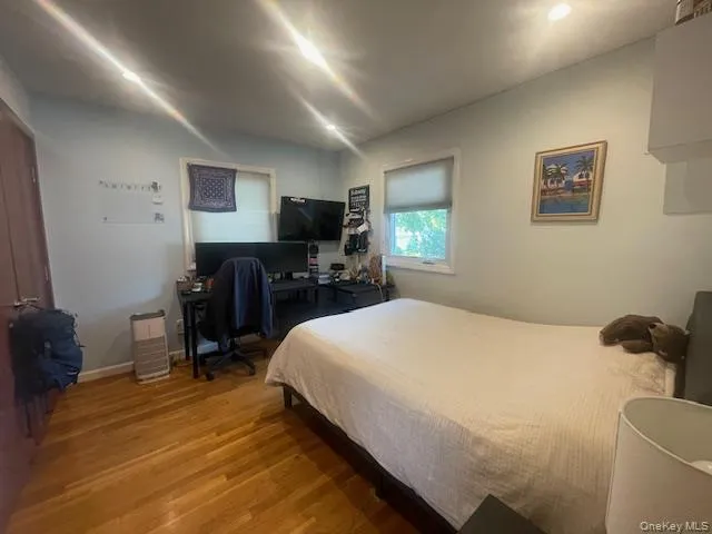 15 Captains Road North Woodmere, NY 11581
