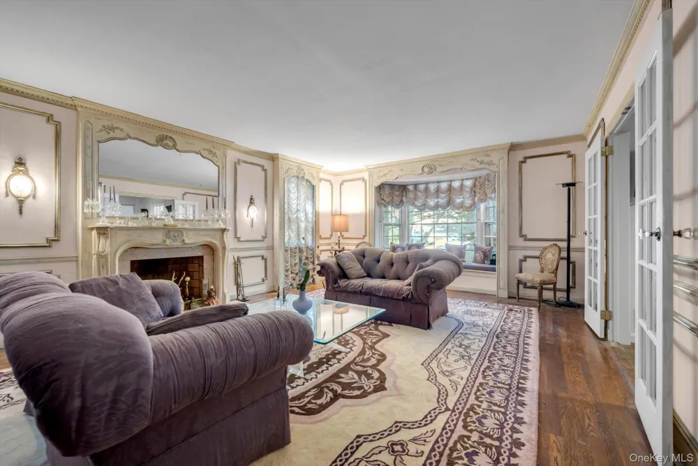 1559 Pebble Lane Hewlett, NY 11557