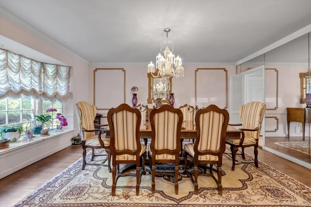1559 Pebble Lane Hewlett, NY 11557