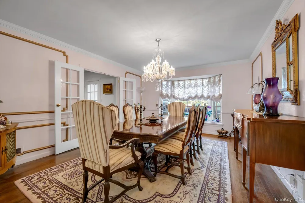 1559 Pebble Lane Hewlett, NY 11557