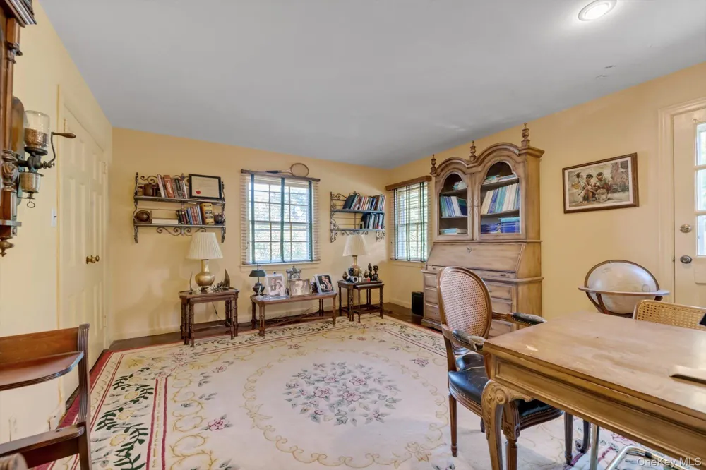 1559 Pebble Lane Hewlett, NY 11557
