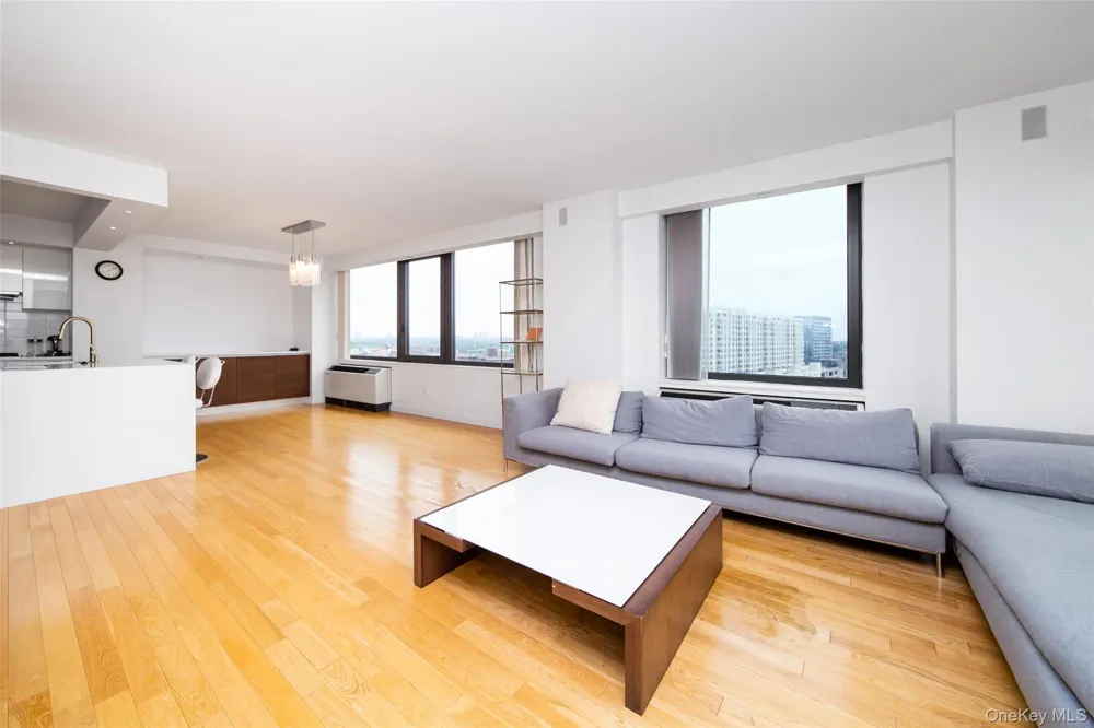39-16 Prince Street #PhB Flushing, NY 11354