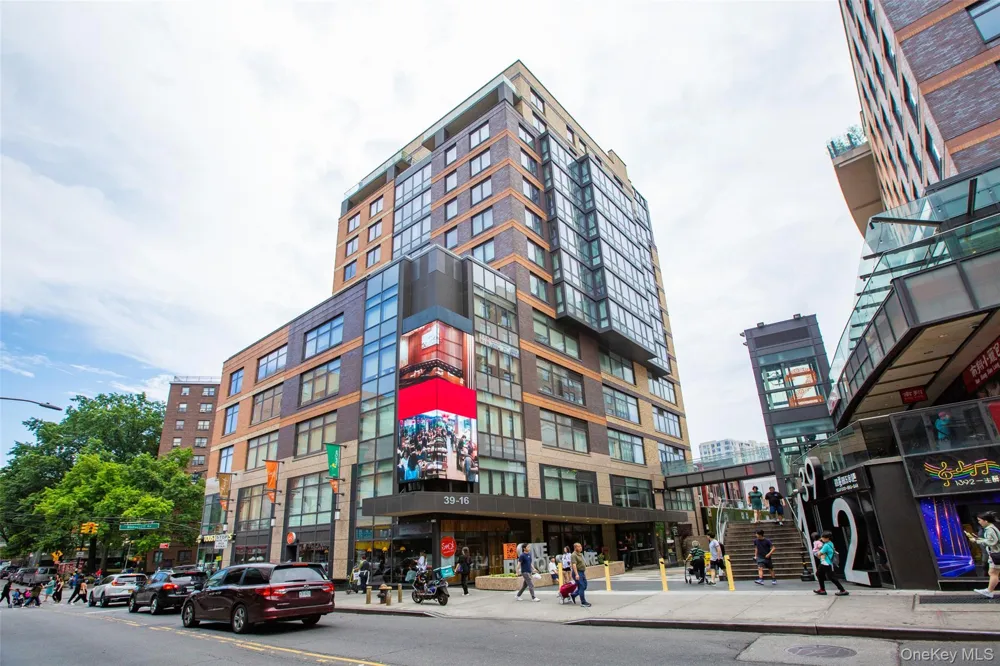 39-16 Prince Street #PhB Flushing, NY 11354