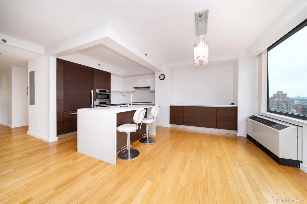 39-16 Prince Street #PHB Flushing, NY 11354