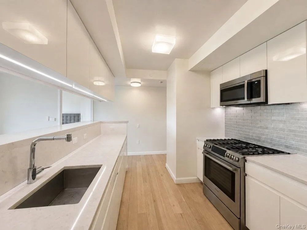 138-35 39th Avenue #6H Flushing, NY 11354
