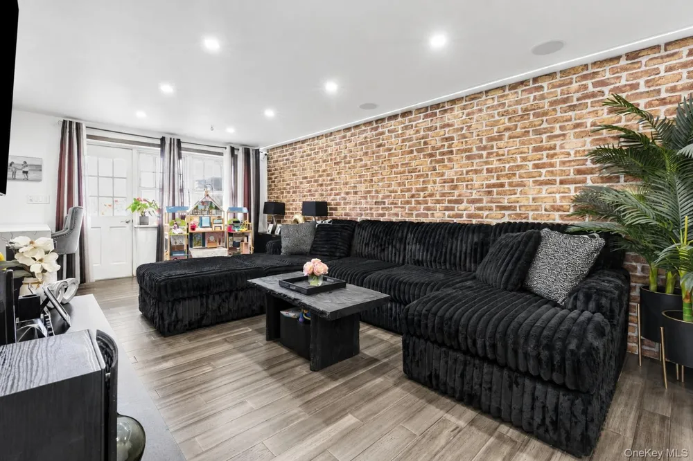 8611 151st Avenue #5E Howard Beach, NY 11414