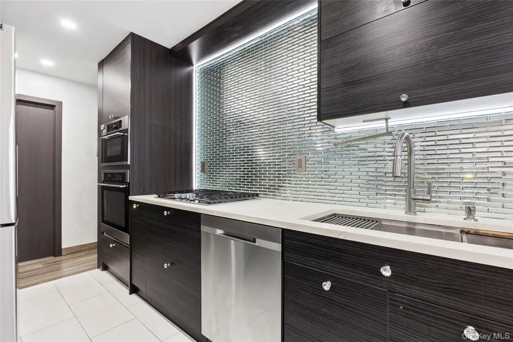 8611 151st Avenue #5E Howard Beach, NY 11414