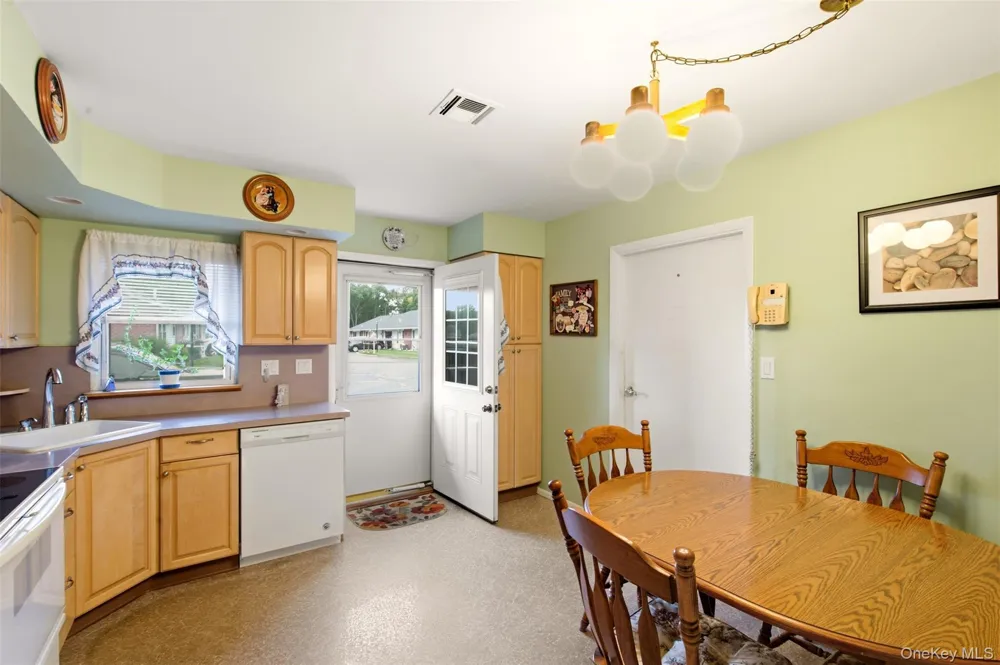 238 Blackpool Court #A Ridge, NY 11961