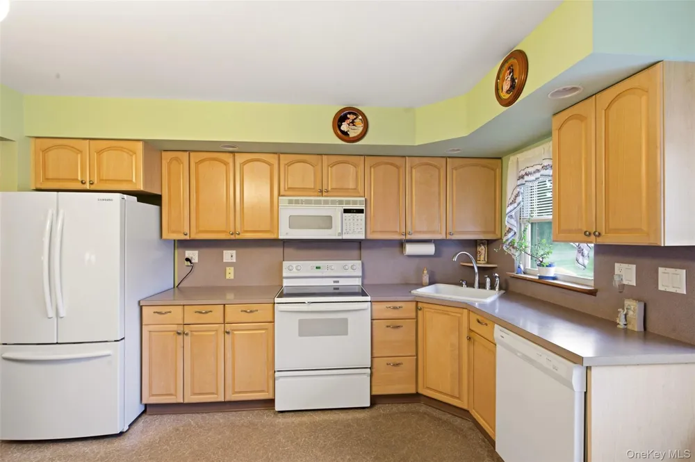 238 Blackpool Court #A Ridge, NY 11961