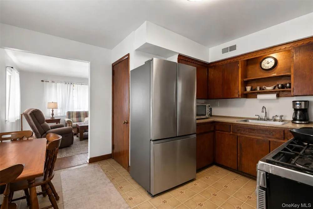 6 Hillside Avenue Suffern, NY 10901
