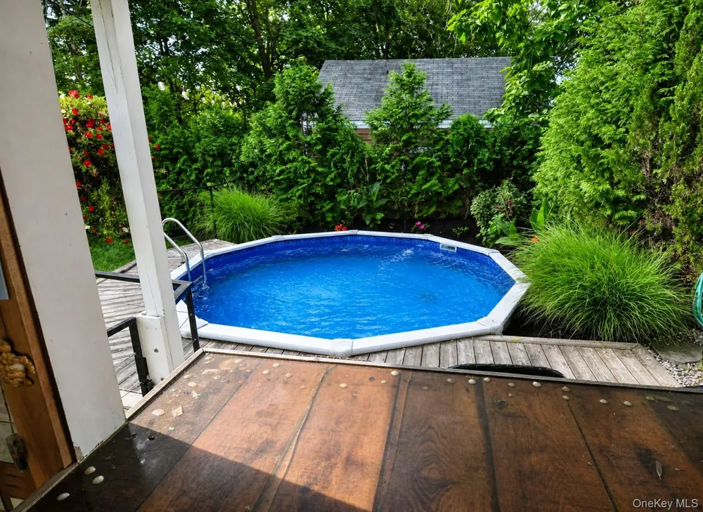 4 Crosby Street Center Moriches, NY 11934