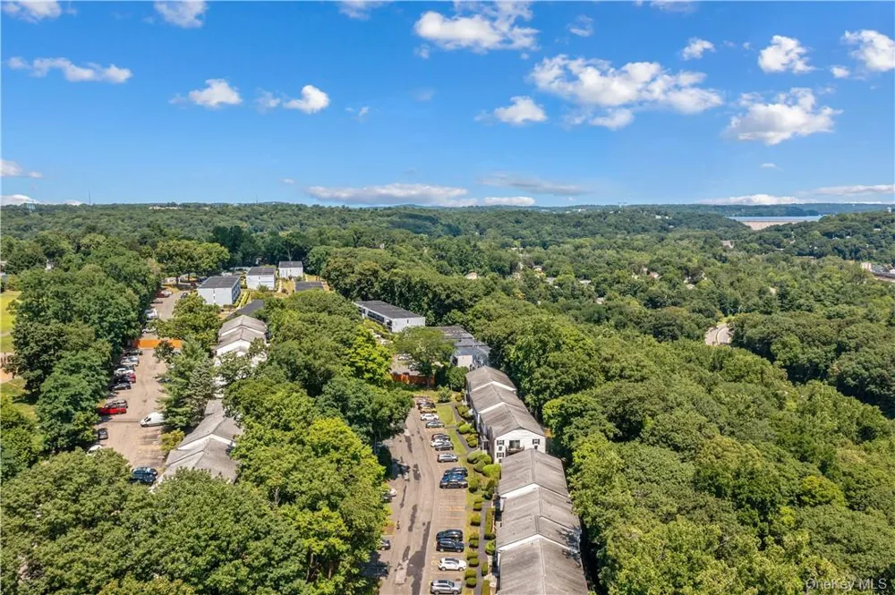 315 Woodland Hills Road White Plains, NY 10603