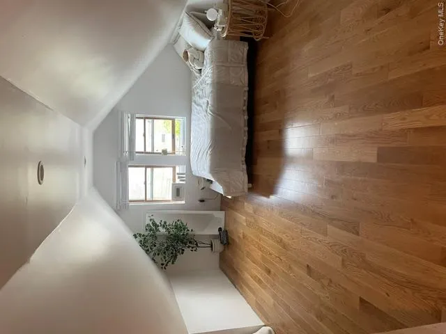88-27 Aubery Ave. Glendale, NY 11385