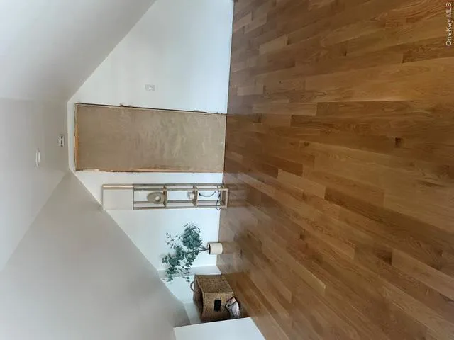 88-27 Aubery Ave. Glendale, NY 11385