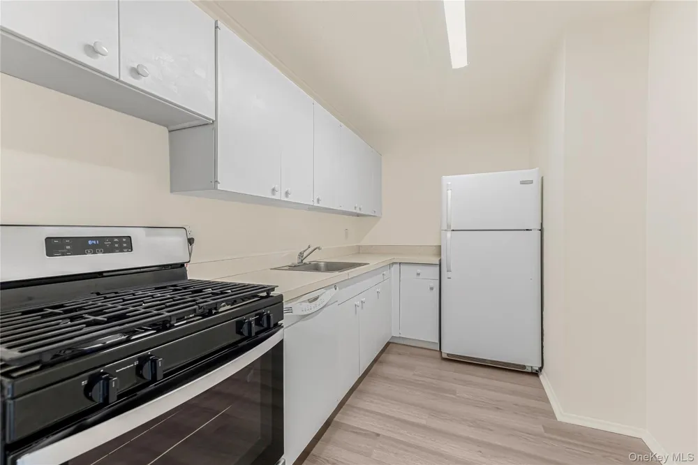 1155 Warburton Avenue #2S Yonkers, NY 10701