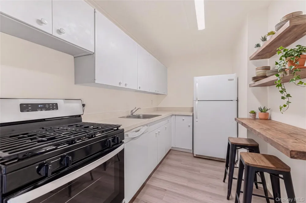 1155 Warburton Avenue #2S Yonkers, NY 10701
