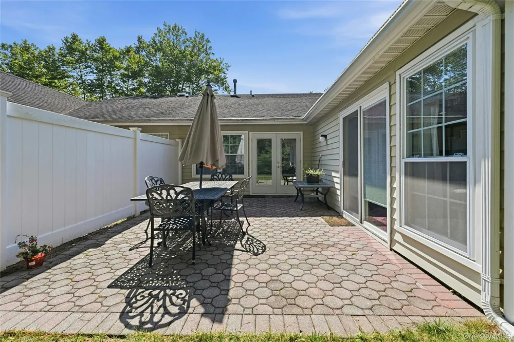 15 Glen Drive Ridge, NY 11961