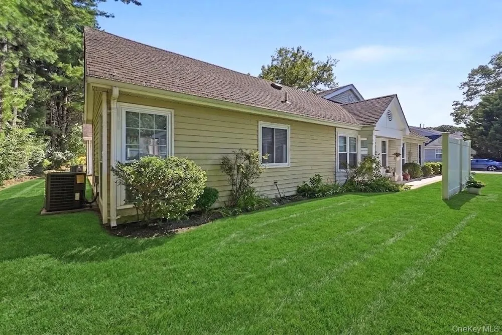 15 Glen Drive Ridge, NY 11961