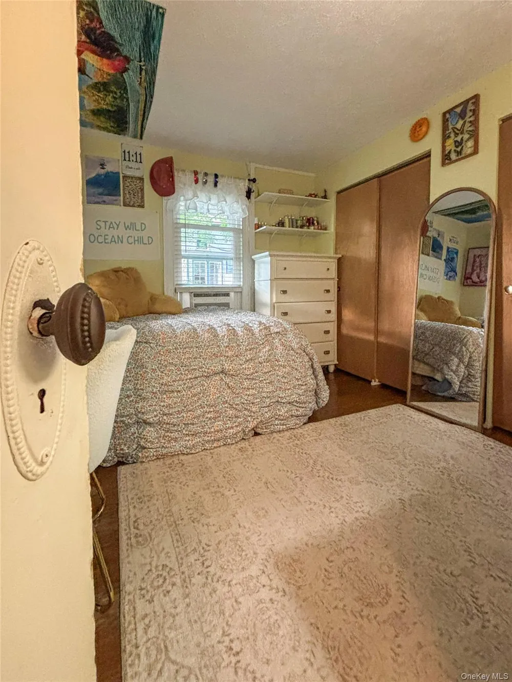 23 LAKE AVE Center Moriches, NY 11934