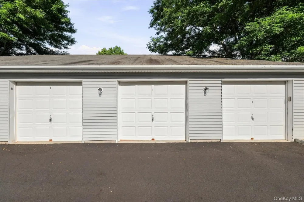 10 Evergreen Way Pawling, NY 12564